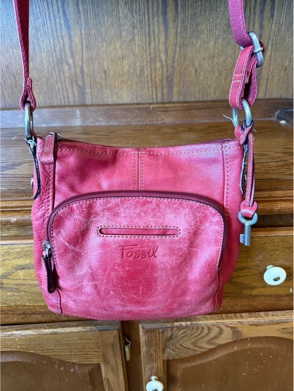 Vintage Fossil Red Leather Crossbody Bag w/ Key Fob | Y2K Boho Organizer Purse
